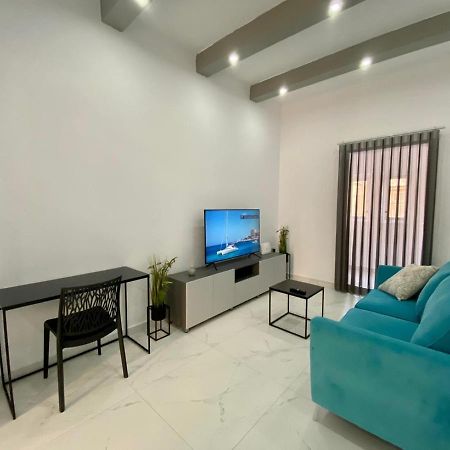 Seaside Apartment In Gzira Extérieur photo