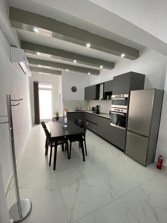 Seaside Apartment In Gzira Extérieur photo