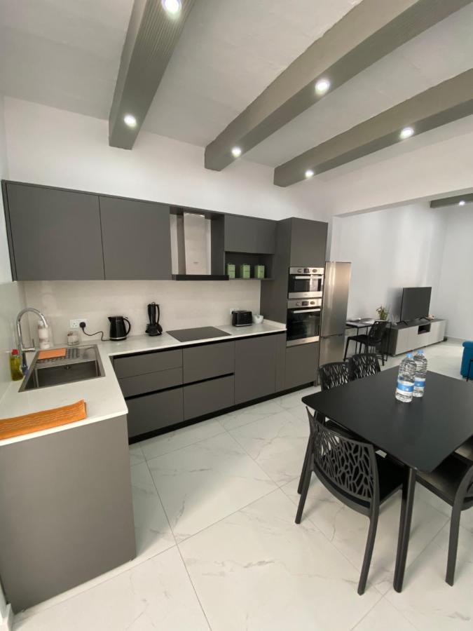 Seaside Apartment In Gzira Extérieur photo